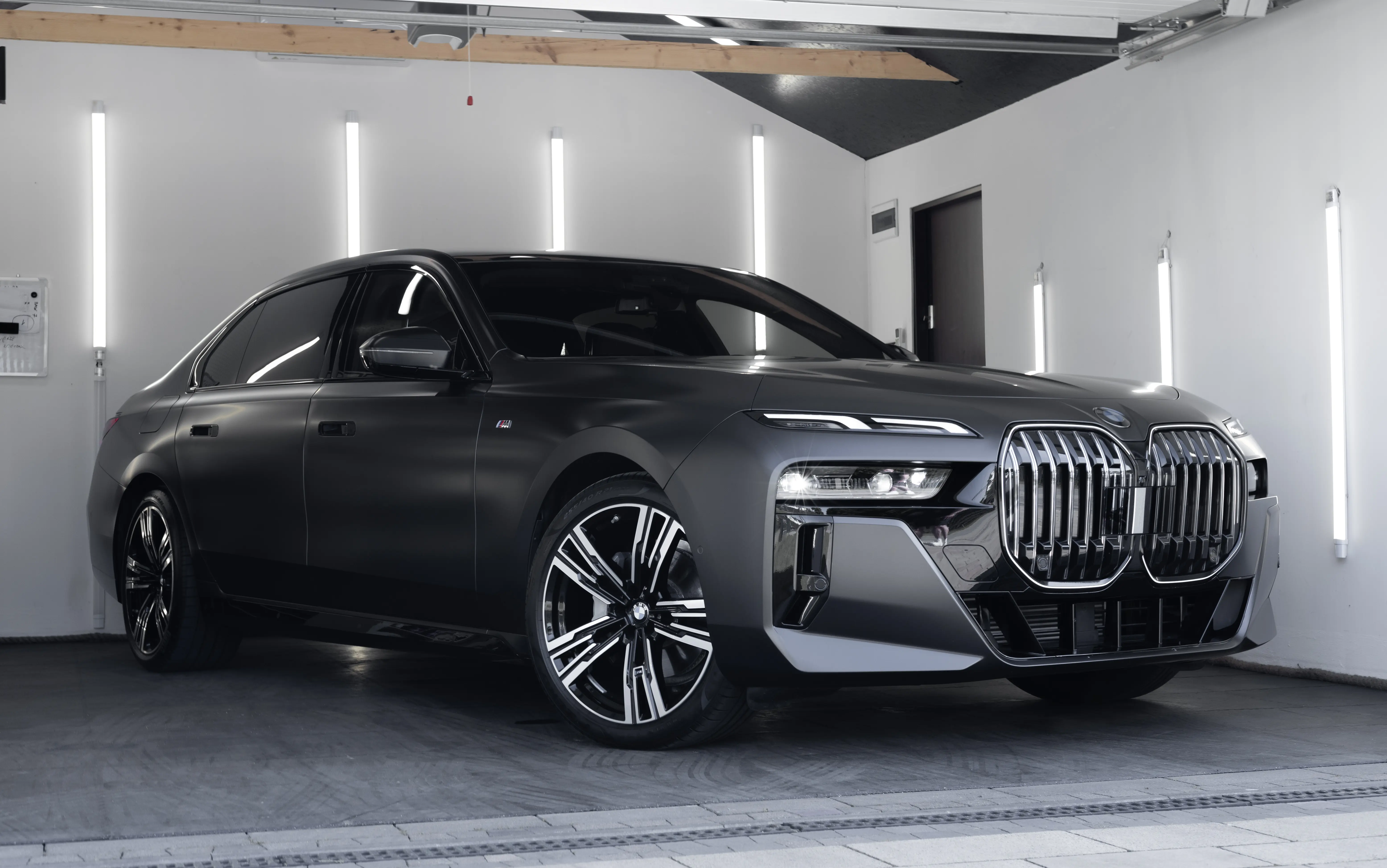 Realizacja K2Customs - BMW 740